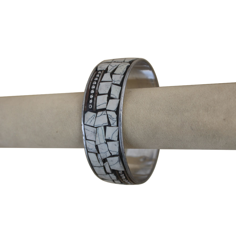 Product Details & Build Quality