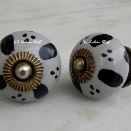 Light Grey Black Knob