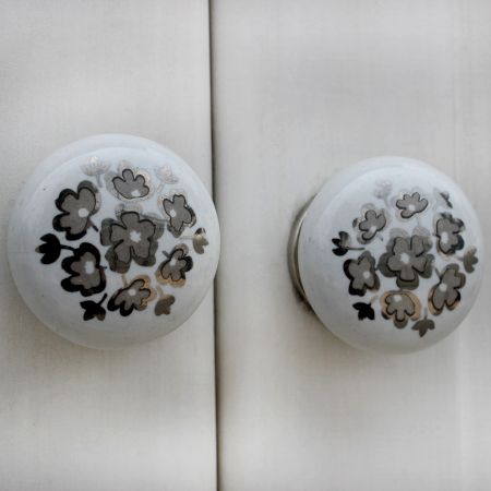 Silver Flower Flat Knob
