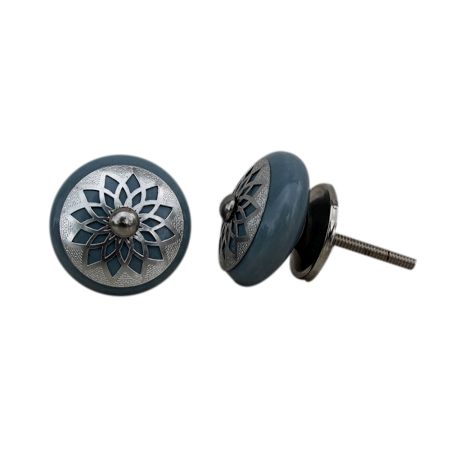 Grey Strewn Flat Knob