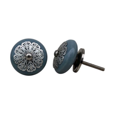 Grey Strewn Flat Knob