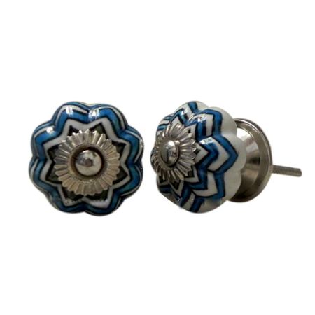 Three Star Medium Knob