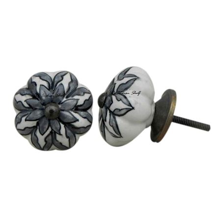 Grey Dahlia Knob