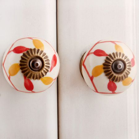 Yellow & Red Leaf Knob
