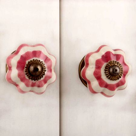 Cream Pink Medium Knob