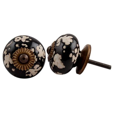 Black Painted Leaf Knob