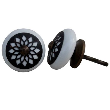 White Strewn Flat Knob-05