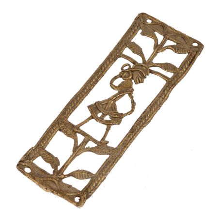 Graceful And Pretty Women In Brass Metal Artwork For The Perfect Room Decor