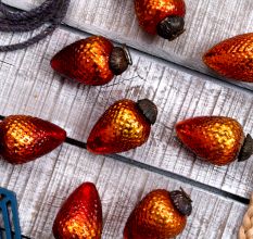 Set Of 8 Amber Small Cut Christmas Hanging