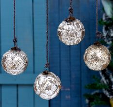 Silver Round Christmas Hanging In Set Of 4