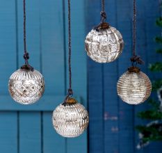 Set of 4 Silver Round Small Cut Christmas Hanging