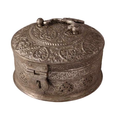 Vintage Copper Paandan for Decor