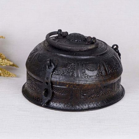 Beautiful Engraved Jewelry Box for Decoration