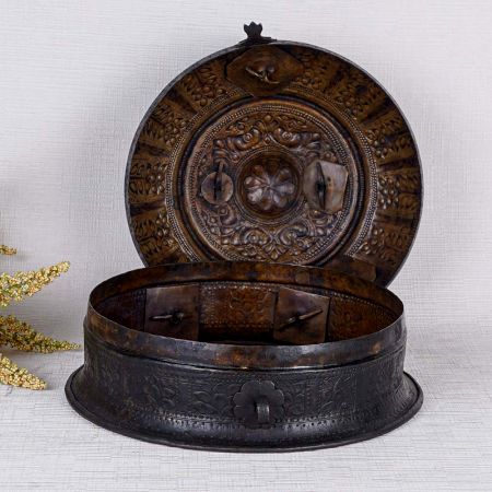 Sturdy Black Jewelry Box Made of Brass