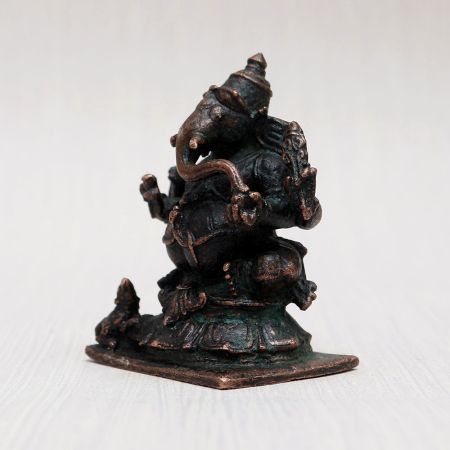 Hindu God Lord Ganesha Copper Statue for Prayer Room