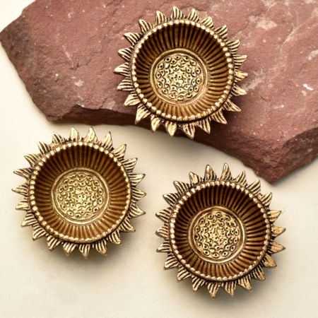 3 Pieces Brass Oil Lamp Round Sun Flower Shaped Deepak