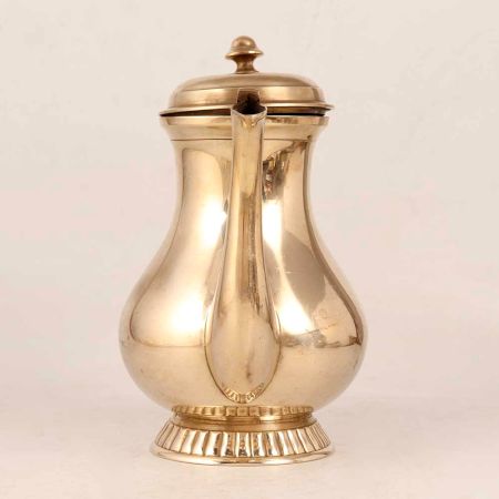 Shiny Golden Brass Kettle in English Art