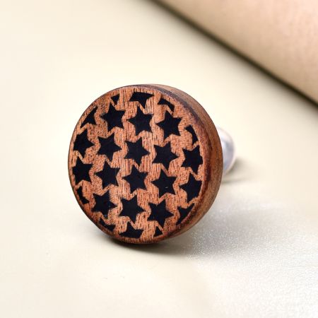 Adorable Black and Brown Pattern Wooden Cupoard Knob