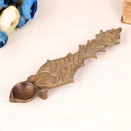 Handcrafted Vintage Aarti Lamp Made of Finest Brass