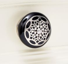 Black Strewn Flat Knob