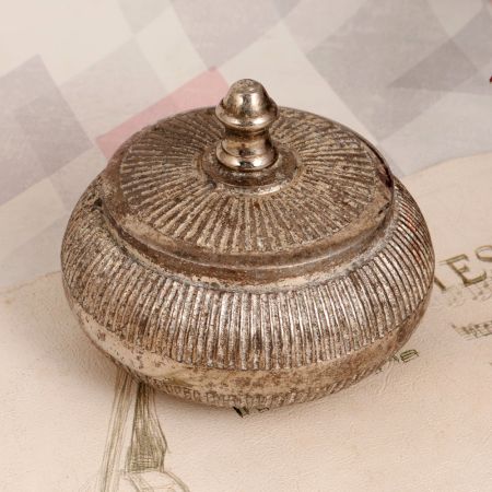 Premium White Metal Box in Vintage Finish for Decoration