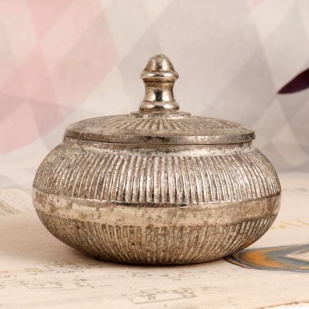 Premium White Metal Box in Vintage Finish for Decoration