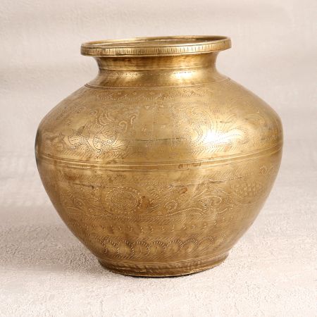 Elegant Golden Engraved Brass Holy Water Pot for Decor