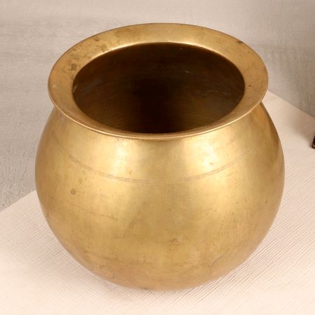 Handcrafted South Indian Holy Flower Pot Made of Brass