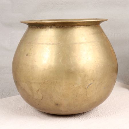 Handcrafted South Indian Holy Flower Pot Made of Brass
