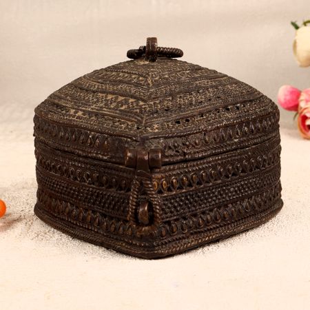 Heart-Shaped Finest Brass Jewelry Box for Decoration