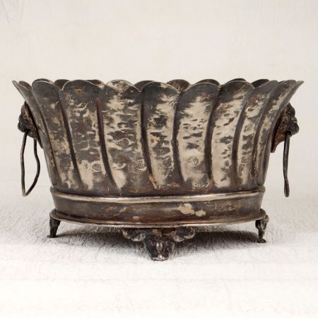 Handmade Dark Finish Brass Fruit Basket for Home Decor