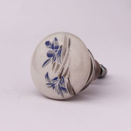 Silk Irise Flower Flat Knob