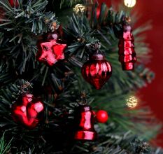 25 Pieces Red Tiny Christmas Ornaments