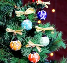 12 Pieces Hand painted Multicolor Round Balls Ceramic Christmas Ornaments