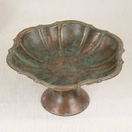 Handcrafted Vintage Brass Fruit Stand in English Art for Decor