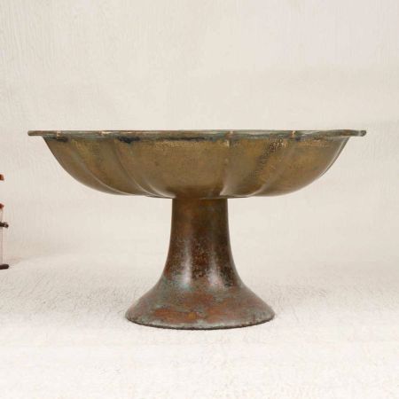 Handcrafted Vintage Brass Fruit Stand in English Art for Decor