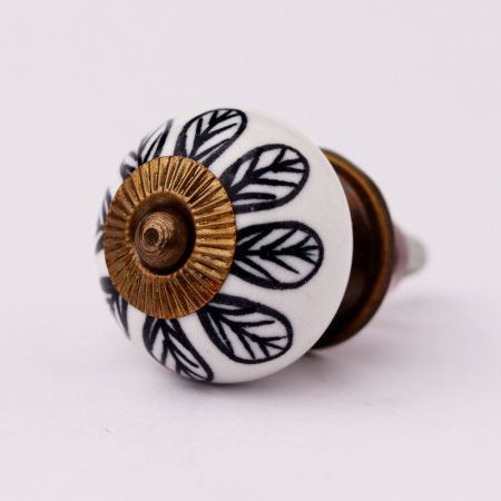 Black & White Ceramic Leaves Floral Knob