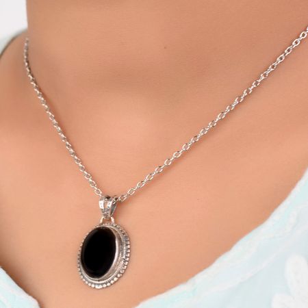 92.5 Sterling Silver Pendant Oval Rope Border Onyx Stone Pendant
