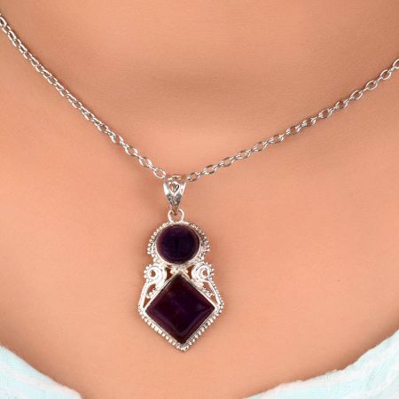 92.5 Sterling Silver Amethyst Pendant In Square And Round Shape