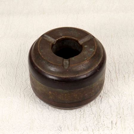 Handcrafted Finest Brass Ashtray in Brown Finish for Decoration