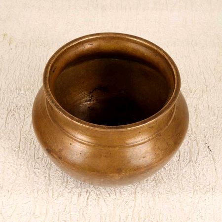 Handcrafted Vintage Finest Brass Pot for Flower Decoration