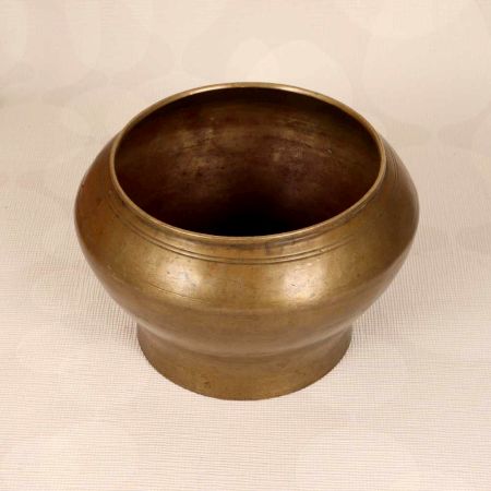 Vintage Brown Finish Brass Holy Pot for Home Decoration