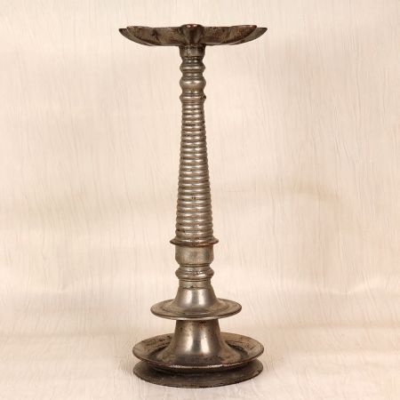 Traditional Brass Nickel Plated Oil Lamp for Home Decoration