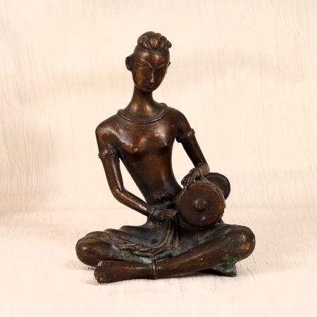 Brown Finish Brass Lady Musician Statue for Vintage Collection