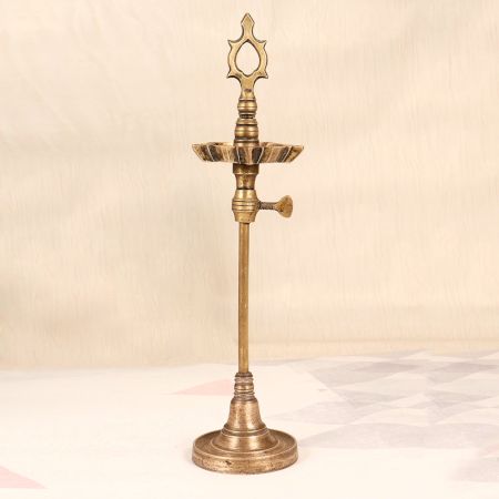 High-Quality Handmade Brass Oil Lamp for Vintage Collection
