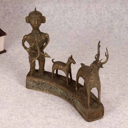 Finest Brass Tribal Art Hunting Figure Statue for Decoration