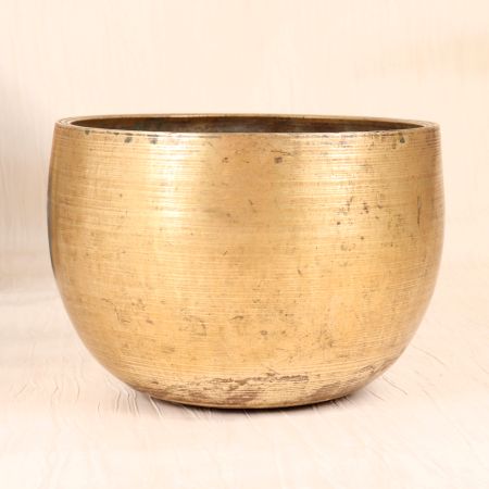 Plain Brown Handmade Brass Pot Made of Brass for Decoration