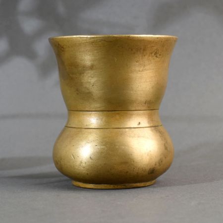 Handmade High-Quality Brass Water Pot for Home Decoration