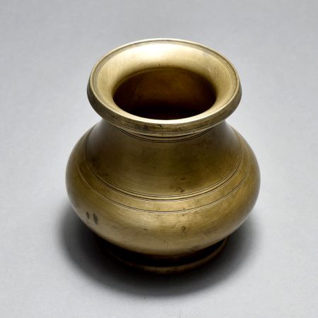 South Indian Decorative Holy Water Pot Made of Finest Brass