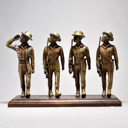 Vintage Soldiers Saluting Collectible Set on Wooden Stand